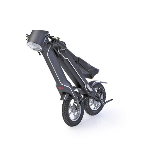 The beauty of the detachable battery is for portable charging and to swap over if needed on those long journeys, being a very lightweight foldable scooter, making it easy to transport.