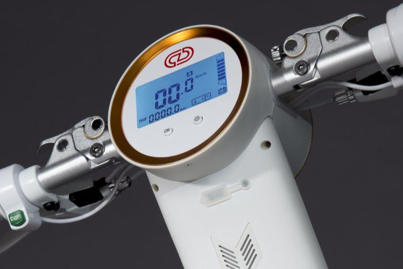 Cruzaa E jScooter sit down, smart xenon large LED Screen Display.